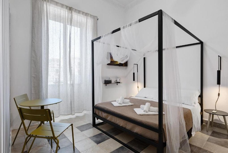 Room 4, Myla's rooms, Palermo