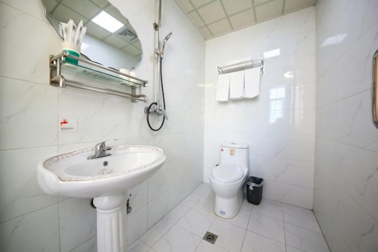 Bathroom 3, Yake E Jia Express Hotel (Shijiazhuang Luquan), Shijiazhuang