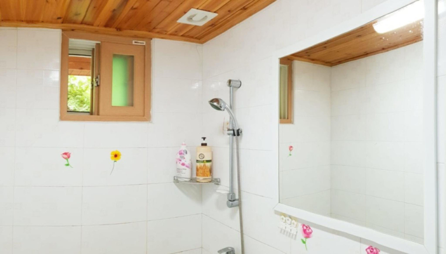 Bathroom 3, Muju the Flower Pension, Muju