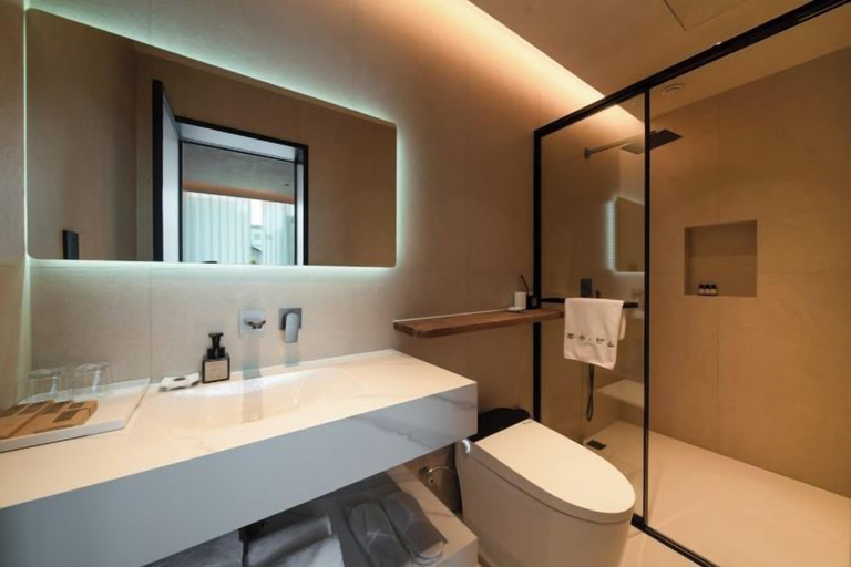 Bathroom 3, Huangshan bushe Bishan Inn, Huangshan