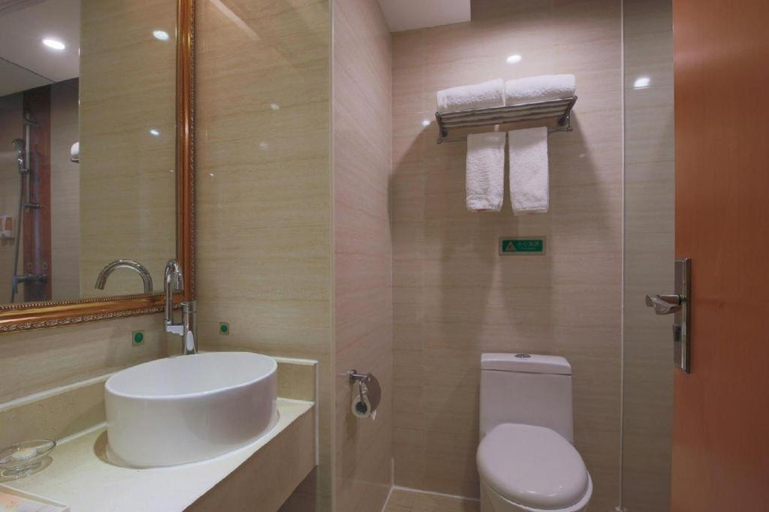 Bathroom 3, Vienna Hotel Shenzhen Dalang Clothing Base Branch, Shenzhen