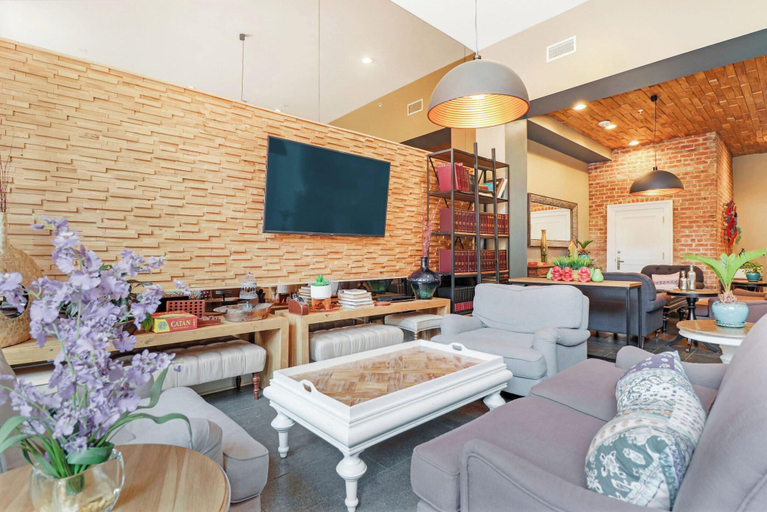 Public Area, Roami At Factors Row, Orleans