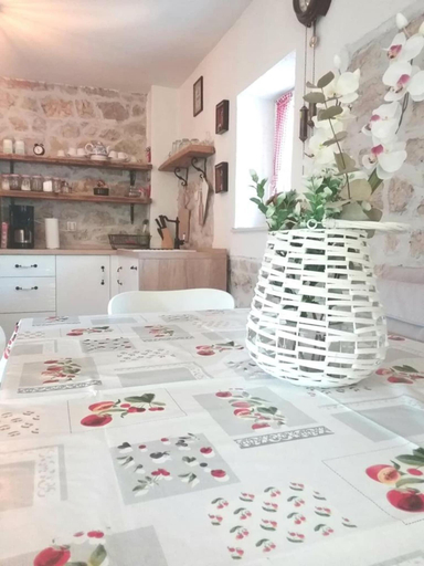 Food & Drinks, Holiday Home Jadrić, Dicmo