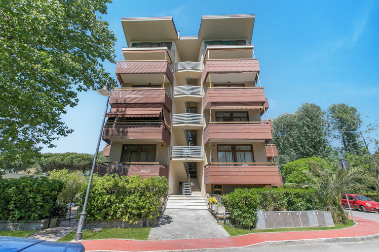 Exterior 2, Casa Piero With Private Garden and Parking, Lucca