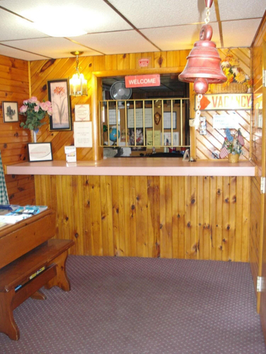 Public Area 3, Cedar Grove Motel, Blair