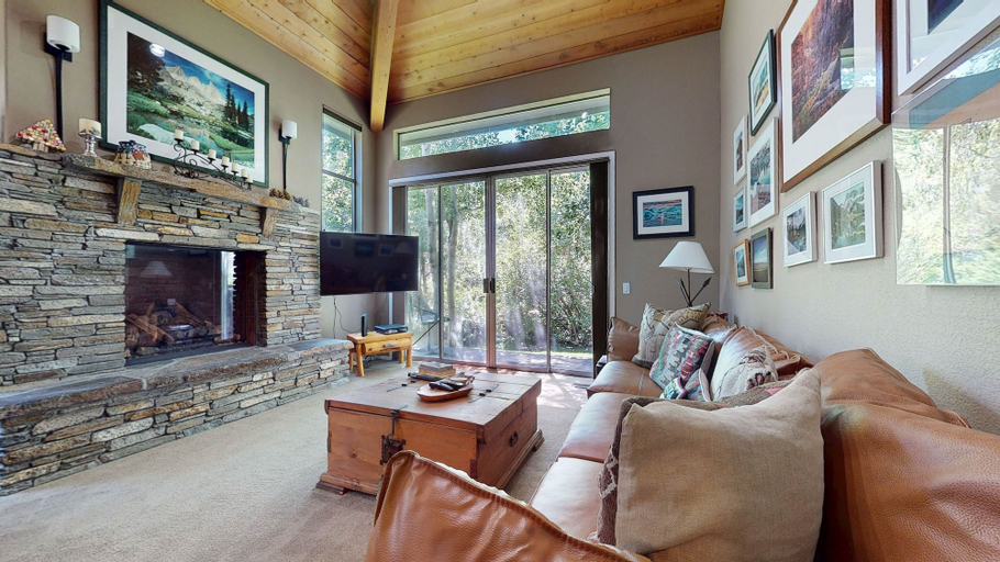 Primary image, Snowcreek Iv #545 3 Bedroom Condo, Mono