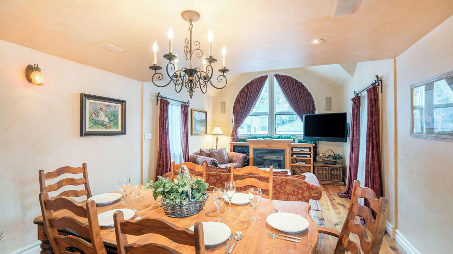 Public Area 5, Hruza Hideout By Avantstay Quiet Apartment In Tell, San Miguel