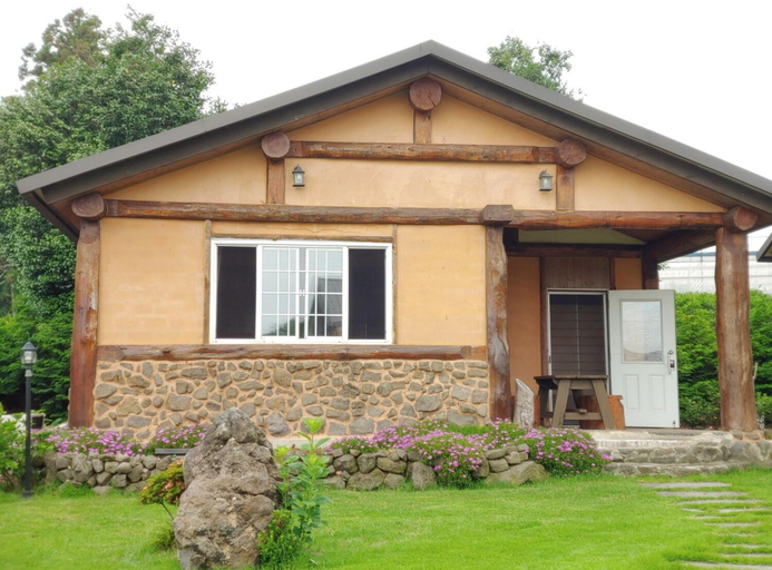 Exterior & Views 5, Geumok Log Pension, Seogwipo