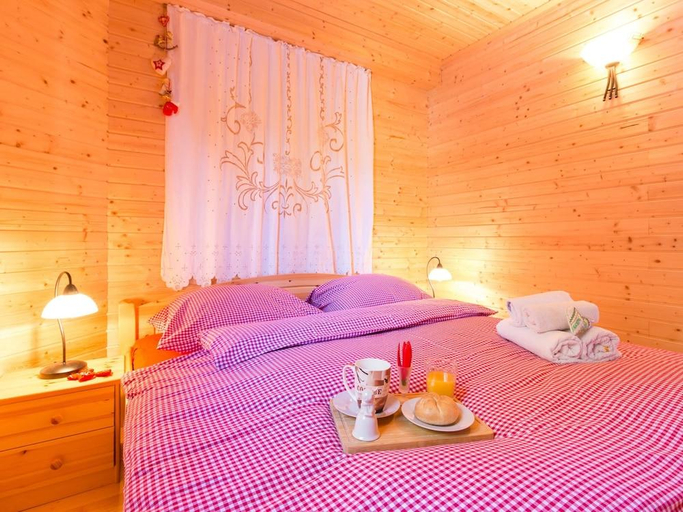 Bedroom 2, Holiday Home Ravna Gora near Risnjak Park, Ravna Gora