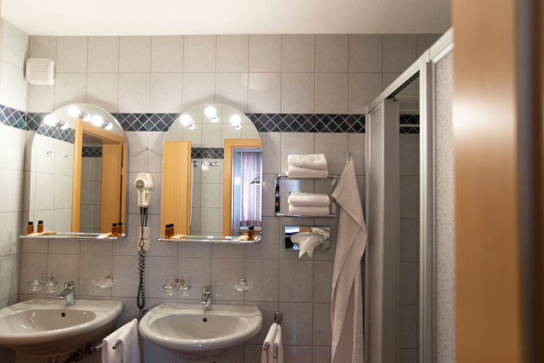 Bathroom 3, Fleger Appartements, Wien