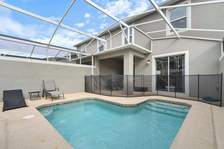 Sport & Beauty 5, 4BR Retreat in Champions Gate w/ Private Pool, Osceola