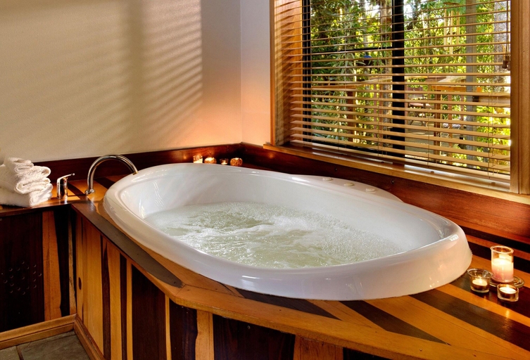 Bathroom, Sharlynn By The River, Eacham