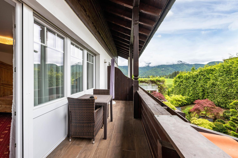Others 3, Gastehaus Tanneck mit Hallenbad, Traunstein
