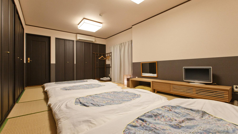 Bedroom 2, Business Hotel Matsuka, Mima