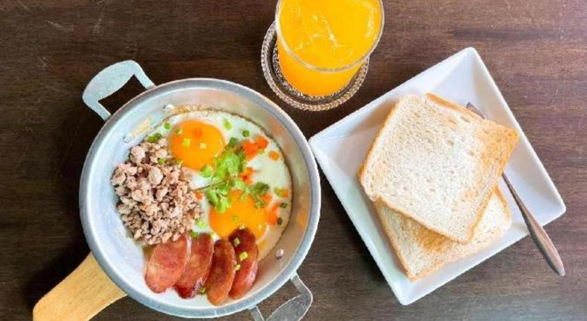 Food & Drinks 5, Ban Nai Amphoe, Muang Nakhon Ratchasima