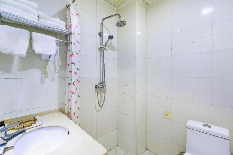 Bathroom 4, 169 Business Hotel, Beijing