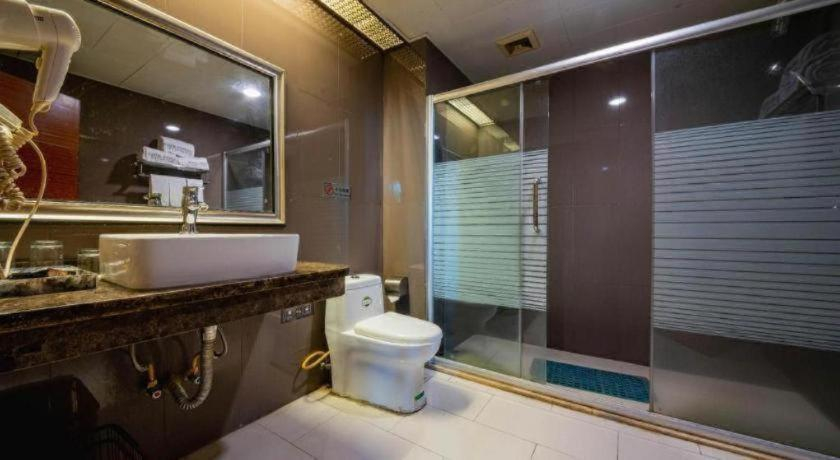 Bathroom 3, James Joyce Coffetel Hotel Guangzhou Xiaoping Metro Station, Guangzhou