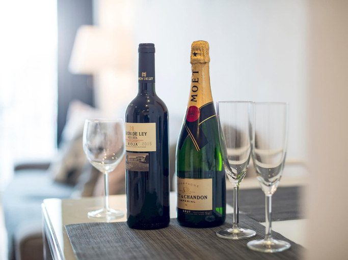 Food & Drinks, The Most Central Apartment in Cardiff, Cardiff