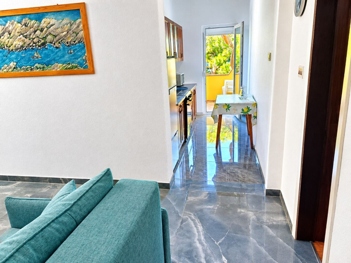 Bedroom 2, Maris - Next to the Beach - A1, Karlobag