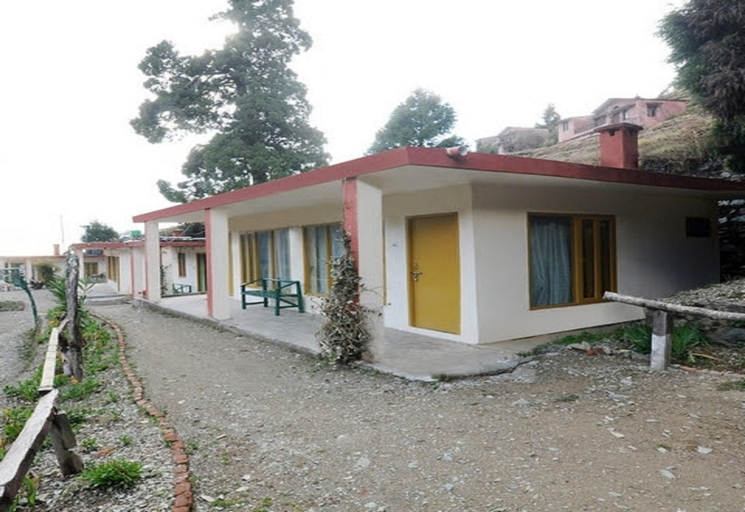 Exterior & Views