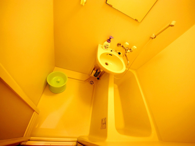 Bathroom, SUMUKA Kokusai Street, Naha