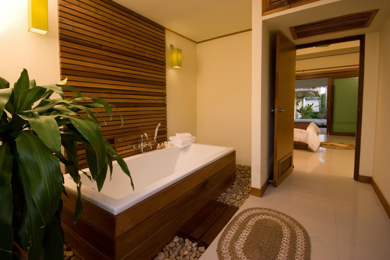 Bathroom 5, Nantra de Deluxe Hotel, Nua Khlong