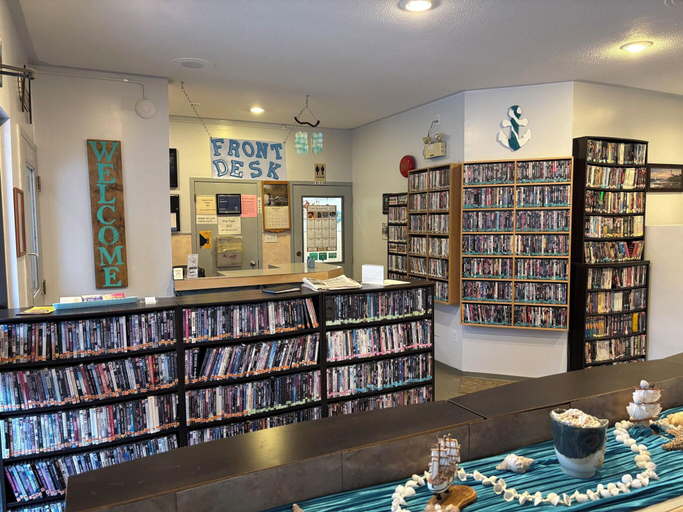 Public Area 2, LEISURE INN, Timiskaming