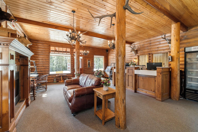 Others, Paradise Lodge Bungalows, Division No. 15