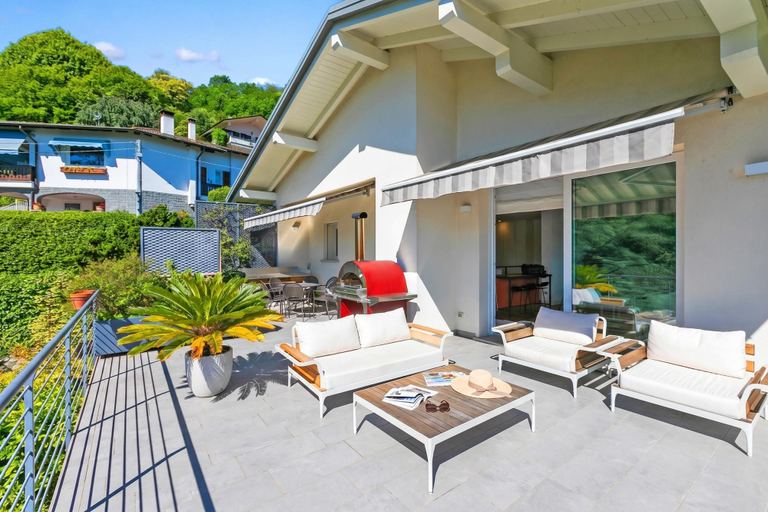 Terrace/patio 3, Villa Alessia - 4 bed Villa With Lake Maggiore View, Verbano-Cusio-Ossola