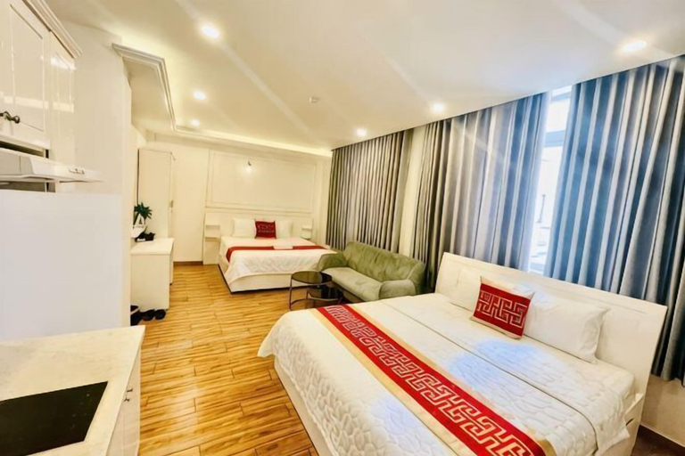 Room 5, Phu Gia Hotel 99-101 Him Lam, District 7