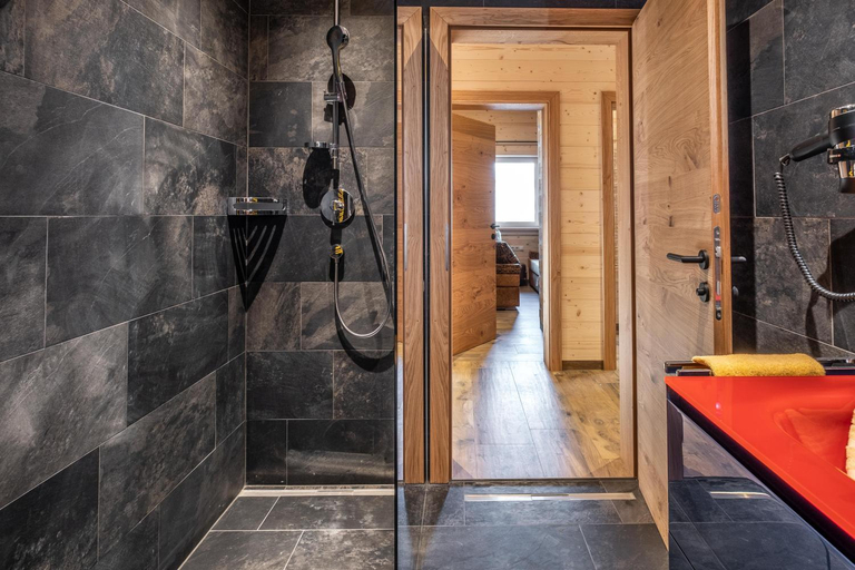 Bathroom 3, THE Lodge, Zell am See