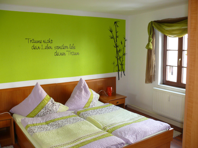 Bedroom 2, 4 JahresZeiten, Meißen
