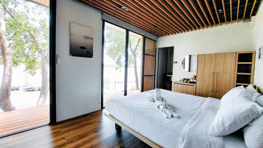 Bedroom 2, Bangpakong Boat Club, Bang Pakong