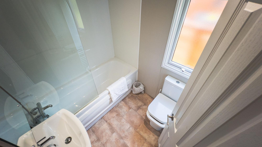 Bathroom 4, Hazel Oaks, Northumberland