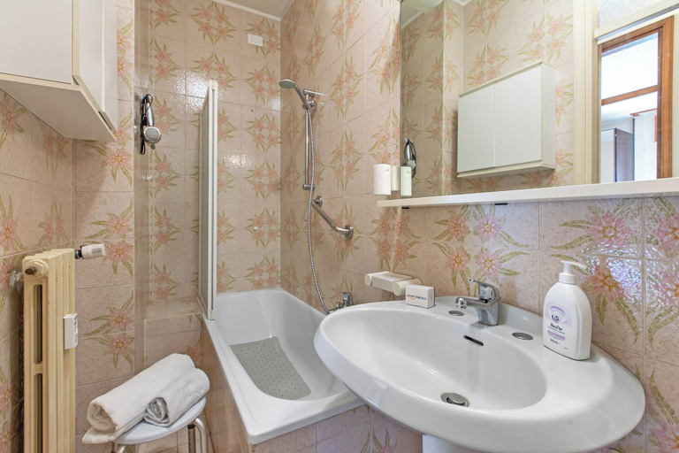 Bathroom 3, Sweet Home Silvana - With Terrace & Parking, Imperia