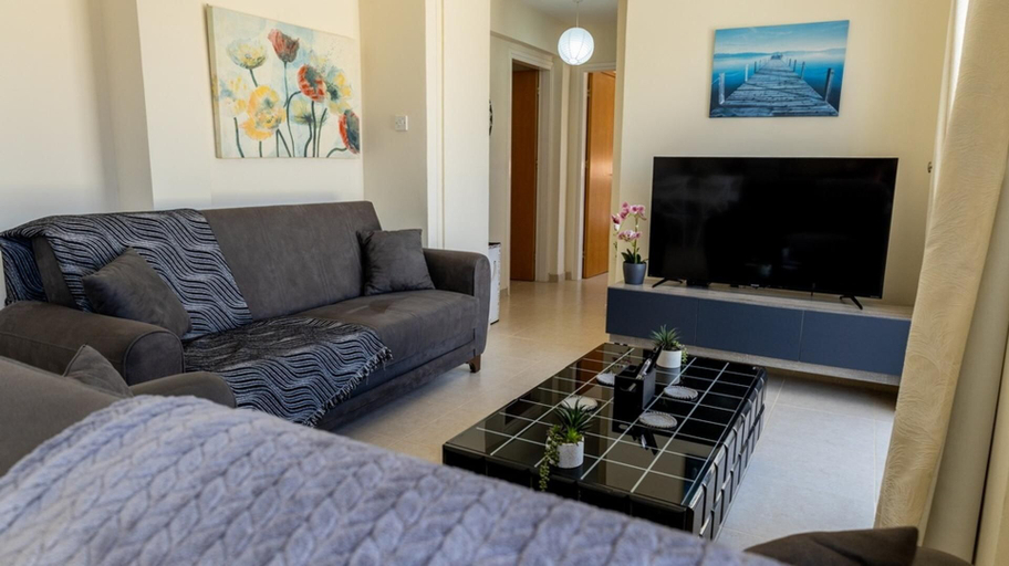 Living area 5, Penthouse Apartment Sleeps 4 - Sea Views, Pool
