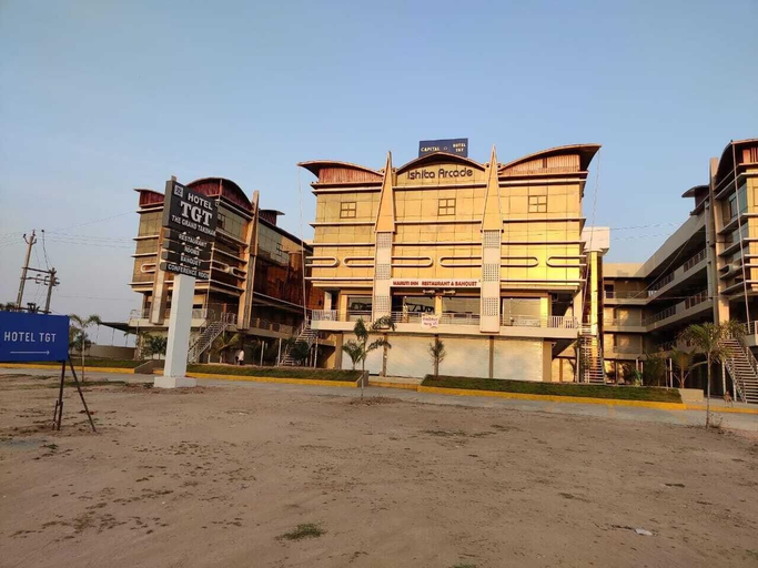 Exterior & Views 1, Hotel The Grand Takshak, Mahesana