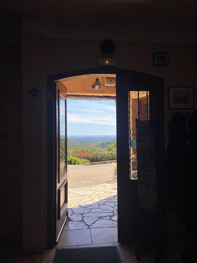 Public Area 2, Les Belles Terrasses, Corse-du-Sud