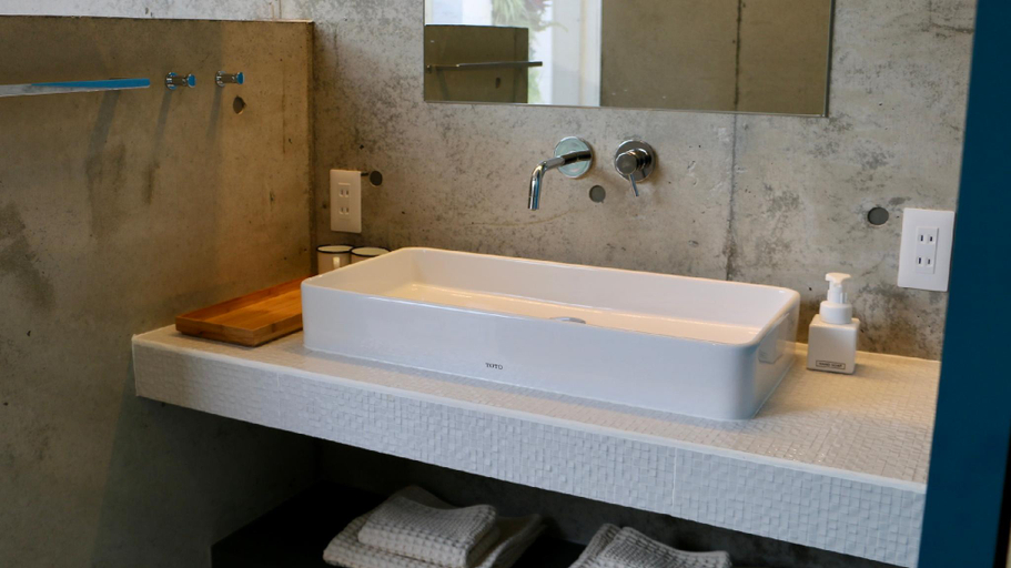 Bathroom 3, Bosoa Lodge, Ishigaki