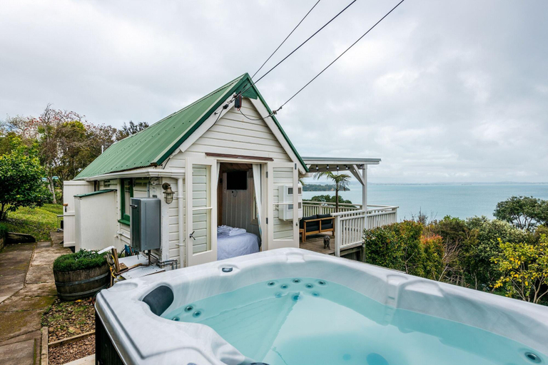 Sport & Beauty, The Settlers Hut, Auckland