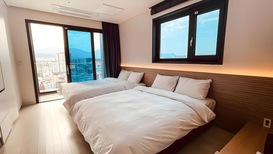 Bedroom 2, Sotasuite Sokcho World Sky, Sokcho