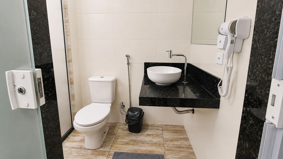 Bathroom 2, Alice Suites, Arraial do Cabo