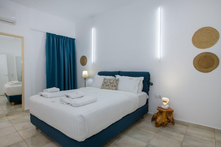 Bedroom, Lucky Suites, Crete