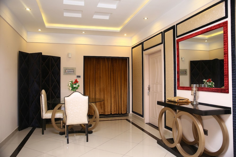 Others 5, Safari Club 4, Islamabad