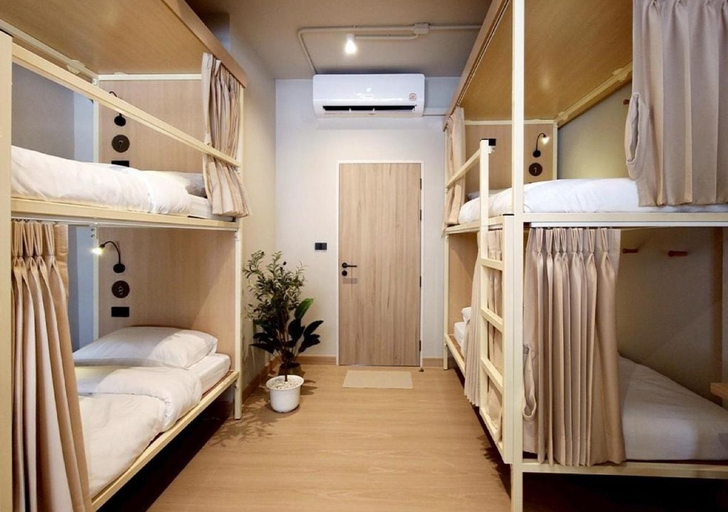 Bedroom 4, Au Luna Bangkok Hostel, Phra Nakhon