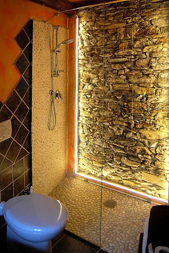 Bathroom 3, Il Mondo In Valle, Torino