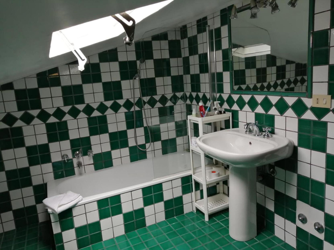 Bathroom 3, Residenza Monti, Rome