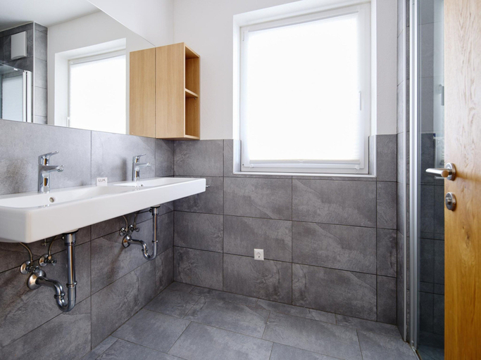 Bathroom 3, Apartment in Neukirchen by Wildkogelbahn, Zell am See