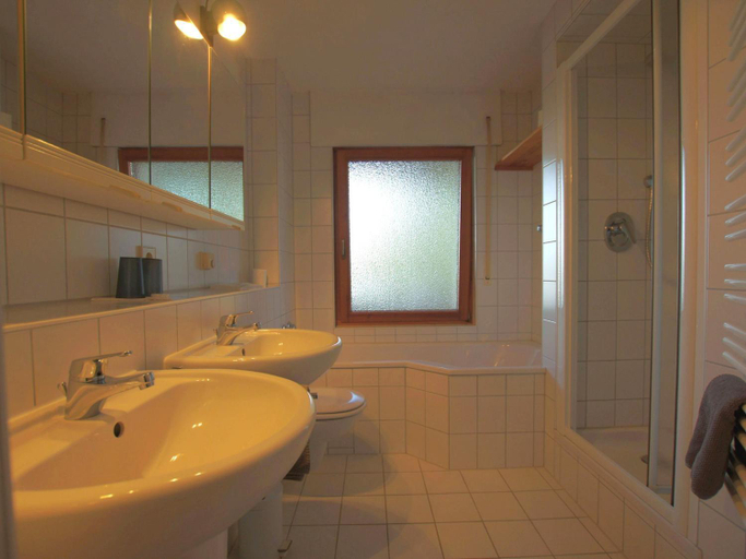Bathroom 3, Ferienwohnungen Stegen, Breisgau-Hochschwarzwald