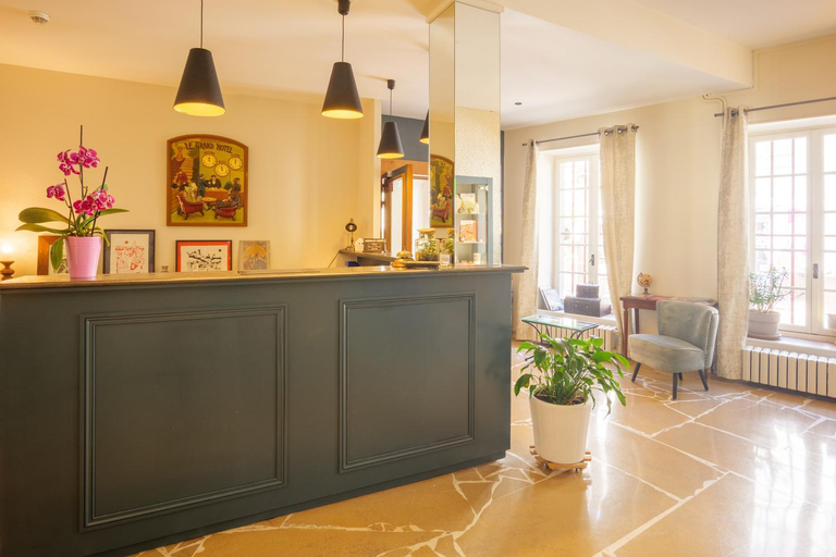 Public Area 2, Hôtel Du Pont Vieux, Aude